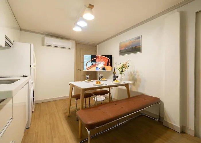 Station,3r6b, 12-person Family, Group, Myeongdong, Itaewon, Cinema, Free Parking Séoul