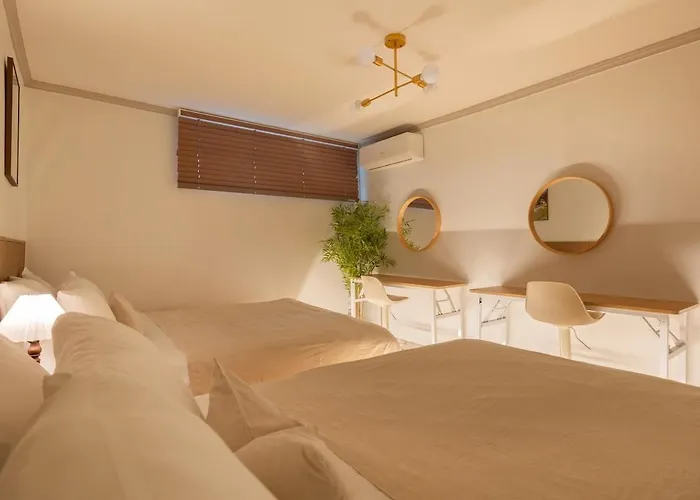 Station,3r6b, 12-person Family, Group, Myeongdong, Itaewon, Cinema, Free Parking