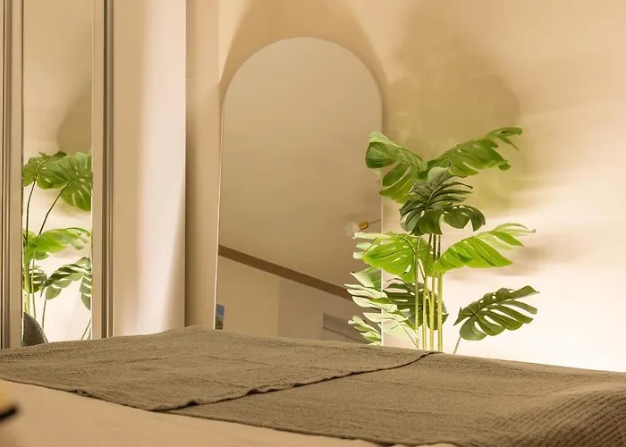 Appartement Station,3r6b, 12-person Family, Group, Myeongdong, Itaewon, Cinema, Free Parking