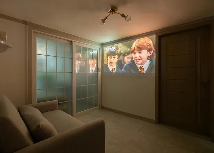 Appartement Station,3r6b, 12-person Family, Group, Myeongdong, Itaewon, Cinema, Free Parking Séoul