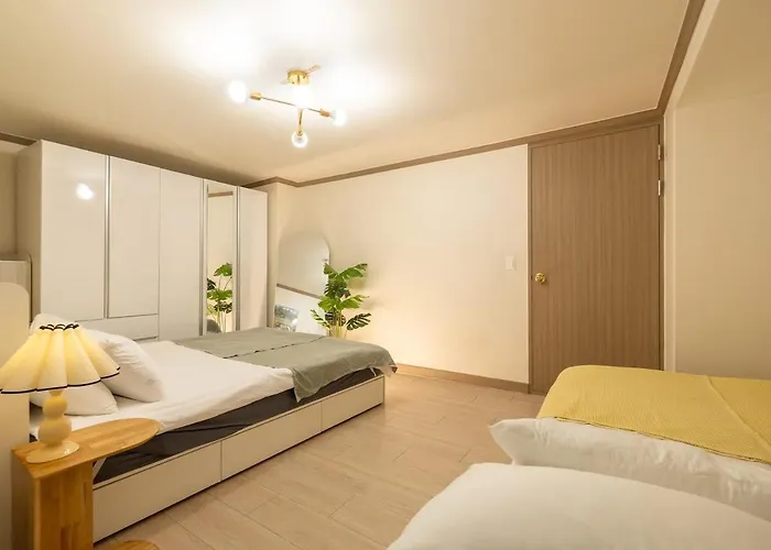 Station,3r6b, 12-person Family, Group, Myeongdong, Itaewon, Cinema, Free Parking Appartement