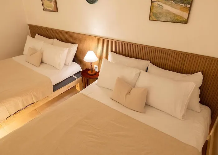 Station,3r6b, 12-person Family, Group, Myeongdong, Itaewon, Cinema, Free Parking