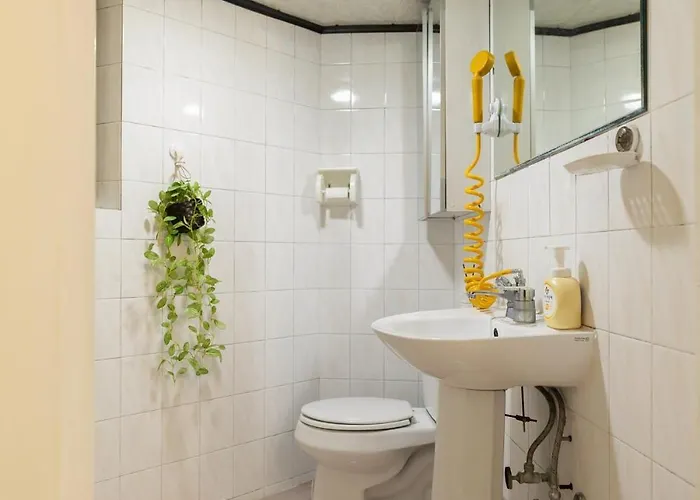 Appartement Station,3r6b, 12-person Family, Group, Myeongdong, Itaewon, Cinema, Free Parking