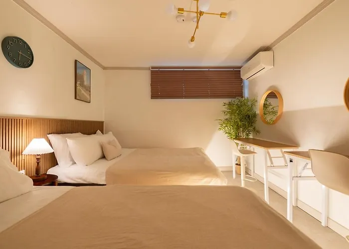 Station,3r6b, 12-person Family, Group, Myeongdong, Itaewon, Cinema, Free Parking Appartement *